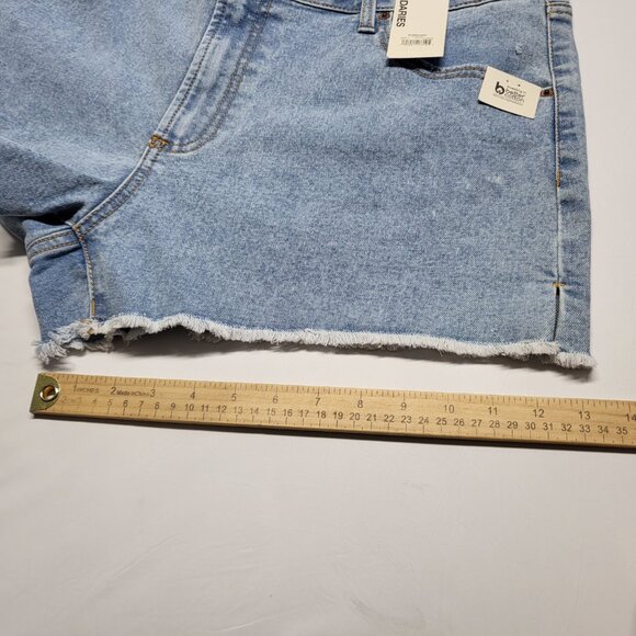 No Boundaries Jean Shorts Womens 18 Plus Mid Rise 3" Inseam Cut Off Hem NWT - Picture 12 of 12